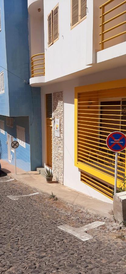 Apartamento Xandinha Amwilla Guesthouse Миндело Екстериор снимка